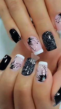 Nails For Bride, Wedding Nails Glitter, Manicure Nail Designs, Fancy Nails Designs, Stylish Nails Designs, Nails Design With Rhinestones, Pretty Nail Art Designs, Wedding Nails For Bride, Makijaż Smokey Eye