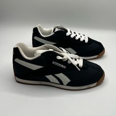 New In Box, Reebok Nylon Sneakers... Black And White With Gum Sole. As Is.. Last One Available. 80d Shoes, Retro Reebok Sneakers Outfit, Vintage Sketchers Shoes, Black Sneakers Aesthetic, Cheap Black Shoes, Reebok Vintage Sneakers, Cute Black Sneakers, Reebok Sneakers Outfit, Rebook Classic