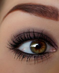 simple eye makeup with coats of mascara to open up the eyes, eye makeup for hazel eyes Dag Make Up, Pretty Eye Makeup, Simple Eye Makeup, Favorite Makeup Products, Hooded Eyes, Products Makeup, Hazel Eyes, Makeup Goals