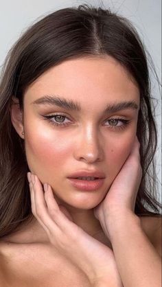 #Natural_Glow_Makeup #Perfect_Nude_Lipstick #Smink_Inspiration #Nude_Makeup Natural Glow Makeup, Perfect Nude Lipstick, Mekap Mata, Smink Inspiration, Beauty Make-up, Nude Makeup, Glowing Makeup, Foto Poses, Make Up Looks