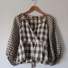 Gingham Outfit Ideas, Linen Blouse Pattern, Homemade Shirts, Plaid Diy, Gingham Outfit, Gingham Blouse, High Wasted Jeans, Shabby Chic Clothes, Gingham Linen