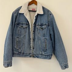 Vintage 80s Distressed Sherpa Lined Levi's Denim Trucker Jacket True Old-School Insulated, Faded And Distressed. Size 46 Regular. Made In Usa. Used In Great Durable Condition. Rare Find!!! Cream Coat, Denim Trucker Jacket, Levis Jacket, Levis Denim, Trucker Jacket, Sherpa Lined, Levis Men, Vintage Levis, Blue Man