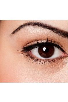 Five Basic Eyeliner Styles Every Woman Should Knowbasic Eyeliner Styles Woman Check more at ://www.lipinjections.lipinjectionscost.com/five-basic-eyeliner-styles-every-woman-should-know/ Basic Eyeliner, Eyeliner Types, Eyeliner Shapes, Permanente Make-up, Natural Eyeliner, Eyeliner Brands