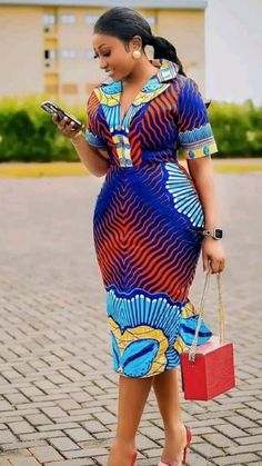 Ghanaian Dress Styles, Maxi Dress Ideas, Kente Dresses, African Dress Styles, Bubu Dress, African Wears, Fancy Short Dresses, African American Fashion