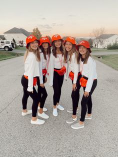 Group Halloween Costumes Lifeguards, Preppy Lifeguard Costume, Lifeguard Duo Costume, Cute Halloween Costumes For 5 Friends, Preppy Lifeguard Halloween Costume, Cute Best Friend Costumes For 2, Duo Halloween Costumes Lifeguards, Friend Group Of 3 Halloween Costumes, Preppy Group Costumes