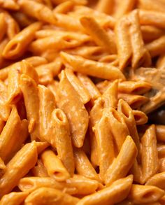 a close up view of macaroni and cheese