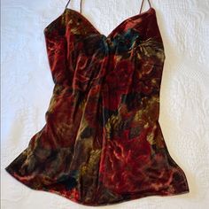 Beautiful Velvet Camisole With A Vibrant Multicolor Pattern. Perfect For A Stylish And Comfortable Look.It Is A Sexy And Classic Cut With Silk Strings. Ralph Lauren 1995, Silk Camisole Outfit, Camisole Outfit, Dream Tops, Boho Attire, Shifting Closet, Mad Woman, Jan 2025, Cocktail Night