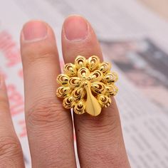 Peacock Engagement Ring, Peacock Ring Design Gold, Antique Gold Ring Design For Women, Women Rings Gold Design, Gold Ring Design For Women Indian, Gold Ring Design For Women, Real Gold Rings, Gold Jewelry Bridal, Modern Gold Ring