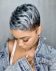 Chic Short Hair, Natural Hair Short Cuts, Super Short Hair, Short Grey Hair