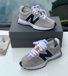 New balance sneakers Sweater Outfits Men, New Balance Outfit, Tennis Fashion, Casual Sneakers Women, Balance Shoes, Sneakers Men Fashion