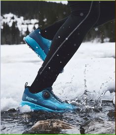 Women's running shoes for the winter - good for ice, snow, mud. Turquoise blue sneakers. Cold Weather Running, Winter Fitness, Winter Running Shoes, Running Nutrition, Running Shoes Design, Winter Workout, Ice Snow, Running In Cold Weather, Winter Running