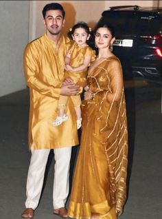 Hoorain Shaikh Ranbir Alia, Brown Eyes Aesthetic, Diwali Pictures, Maternity Photography Poses Couple, Groom Dress Men, Latest Bridal Lehenga, Poses Couple, Selena Gomez Pictures, 90s Bollywood