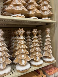 Gingerbread Decor Ideas, Christmas Handcraft, Gingerbread Kitchen, Make Christmas Tree, Diy Gingerbread, Gingerbread Ideas, Gingerbread Theme, Dollhouse Decorating, Christmas Tree Images