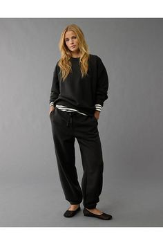 Super soft structured fleece/Crew neck/Ribbed cuffs & hem Comfy Sweats With Ribbed Cuffs, Cozy Crew Sweats With Ribbed Cuffs, Cozy Crew Neck Sweats With Ribbed Cuffs, Athleisure Sweater With Ribbed Cuffs For Loungewear, Cozy Sweats With Elastic Cuffs, Cozy Sweats With Ribbed Waistband For Fall, French Terry Sweater With Ribbed Cuffs And Relaxed Fit, Comfy Crew Sweatshirt With Ribbed Cuffs, Cozy Fit Crew Sweatshirt With Ribbed Cuffs