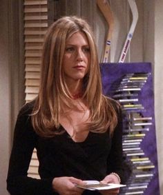 Rachel Green Hair, Rachel Hair, 90s Hairstyles, Rachel Green, Brown Blonde Hair, Long Layered Hair