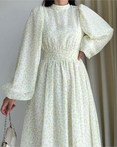 Modest Floral Dress, Long Frock Designs, Simple Frocks, Best Haircuts, Muslim Fashion Dress