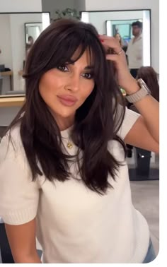 Dark Hair Color Ideas With Bangs, Haircuts For Medium Hair With Bangs, Long Dark Bob, Short Hair Era, Dark Bob, Jamie Lynn, Fall Hair Cuts, Bob With Bangs, Haircuts For Medium Hair