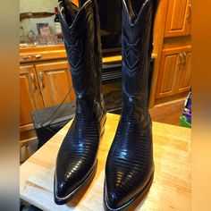 Brand New Pair Of Men's Black, Handmade Lizard Skin Cowboy Boots...Beautiful Pair Of Boots! Size 9 1/2 Ee. Western Style Black Boots For Business, Fitted Black Moc Toe Boots, Black Western Boots For Formal Occasions, Ugg Boots Men, Suede Cowboy Boots, West Boots, Black Lizard, Lizard Skin, Leather Western Boots