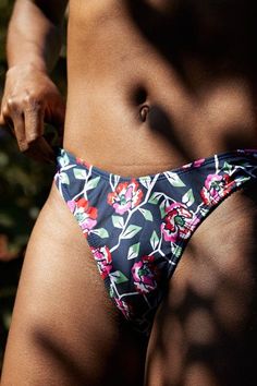 The Vice Bottom is bringing back the 90's! This vintage-inspired bottom is all about the hips! She is intended to be worn high at your hip bones for maximum leg. Retro Spring Poolside Bottoms, Floral Swimwear, Navy Floral, High Cut, Bones, Vintage Inspired, High Rise, Swimming, Navy