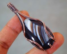 Black Agate Wire Wrapped Jewelry, Jewellery Simple, Wire Wrap Jewelry Designs, Jewellery Pendant, Wire Necklace, Gemstone Jewellery, Handmade Copper, Pendant Rings, Agate Pendant