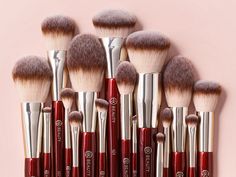 This 16-piece Luxury brush set offers all BK Beauty brushes bundled together for our biggest savings available, including: FACE BRUSHES 101 Contoured Foundation 102 Large Powder 103 Bronzer 104 Tapered Powder 105 Large Buffer 106 Round Foundation 107 Flat Blush 108 Precision Powder EYE BRUSHES 201 Blended Crease 202 Defined Crease 203 Shader 204 Smudge It 205 Contoured Shader 206 Blending Shader 207 Pencil Blender 208 Precision Angled → 100% cruelty-free, vegan fiber. → More consistent fiber, le Makeup Brush Set Amazon, Face Brushes, Beauty Brushes, Angled Brush, Eye Concealer, Beauty Bay, Concealer Brush, Eye Brushes, Luxury Makeup