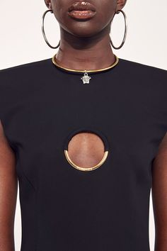 Afro Design, Versace Resort, Hardware Fashion, Afro Style, Jewelry Details, Detail Photos, 2021 Fashion, Jewellery Accessories, Urban Outfits