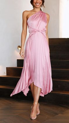 Pale Pink Dress, Nightclub Dress, Maxi Dress Sleeveless, One Shoulder Midi Dress, Floor Length Dress, Mini Dress Formal, Maxi Styles, Maxi Dress Evening, Pleated Midi Dress