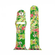 This Printed Silicone Apple Watch Band from Olivia Pratt is made from durable, soft silicone material. Available in multiple unique prints and sizes. Olivia Pratt is always looking after new designs to improve your style! Using the best quality materials available in all of our products to ensure long durability in your every day wear. Size: 38. Color: green flamingo. Casual Adjustable Green Apple Watch Band, Casual Green Adjustable Apple Watch Band, Adjustable Green Apple Watch Band, Green Casual Adjustable Apple Watch Band, Tortoise Apple Watch Band, Leopard Apple Watch Band, Pink Adjustable Silicone Watch Bands, Watch Safes, Green Adjustable Wear-resistant Apple Watch Band