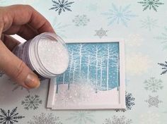 Add about one teaspoon of chunky glitter to inside cavity of shaker before removing the tape liner. Tip: If frame contains too much glitter, it will not shake well. Shaker Cards Tutorial, Snow Holiday, Falling Snow, Card Making Tips, Diy Christmas Cards, Card Tutorial, Shaker Cards, Christmas Cards To Make