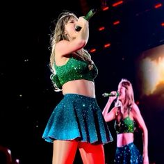 Eras Tour 1989, 1989 Aesthetic, Taylor Pics, Eras Outfits, 1989 Tv, Taylor Swift Fan Club, Swift Tour, Taylor Swift Videos, Taylor Swift Fan