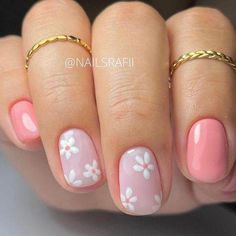 30 Beginner Short Nail Designs Too Cute To Skip - 198 Nail Spring, Nails And Spa, Short Gel Nails, Cute Simple Nails, Simple Gel Nails, Really Cute Nails, Nails Glitter