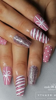 50+ Christmas Nails So Festive, Rudolph Might Ask for Tips! 🎅💅 Get into the holiday spirit with these Christmas Nails that are nothing short of magical! From Christmas Gel Nails to Christmas Nails Acrylic, there's a festive style for everyone. 🎄✨ If you’re looking for Cute Christmas Nails or Christmas Nails Easy to DIY, this collection has got your Nagel Inspo covered. Try some classic Red Christmas Nails or go for whimsical Candy Cane Nails for that sweet holiday touch. Explore stunning Nail... Classic Red Christmas, Art Noel, Paris Nails, Fancy Nail Art, Candy Cane Nails, Christmas Gel, Red Christmas Nails, Cute Simple Nails, Nail Shimmer