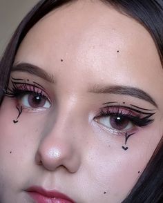 Makeup Drawings, E Girl Makeup, Eyeliner Ideas, Show Makeup, Makeup Drawing, Makeup Face Charts, Pretty Halloween Costumes, Makeup Idea