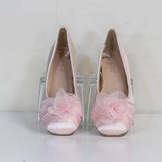 Details Enchant Your Little Princess With These Delightful Tevolio Light Pink Ballet Flats. The Soft Satin Upper Adorned With A Whimsical Floral Accent Adds A Touch Of Fairytale Charm To Any Outfit. Perfect For Special Occasions Or Everyday Wear, These Versatile Flats Feature A Comfortable Textile Lining And Durable Rubber Sole For All-Day Comfort. Tags Removed But Never Worn. Pair Them With Frilly Dresses For Parties, Or Use Them To Add A Feminine Flair To Casual Jeans And A T-Shirt. The Pale P Floral Ballet Flats, Dresses For Parties, Girls Ballet Flats, Satin Ballet Flats, Pink Ballet Flats, Toddler Sandals Girl, Girls Dress Shoes, Grace And Lace, Frilly Dresses