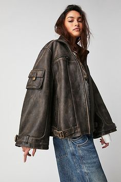 Effortlessly cool and so classic, this slouchy jacket from our We The Free collection is featured in a buttery soft leather and oversized silhouette with wide sleeves and buckle detailing. **Fit:** Slouchy, oversized fit; short-length **Features:** Buttery soft leather, zip-front closure, zippered chest pocket, pocket at sleeve, adjustable buckles at sleeves and back, collared neckline, fully-lined **Why We ❤ It:** Designed to be worn for years to come, this jacket is sure to become a staple in Cold Fashion, Jacket Outfit Women, Leather Jacket Outfits, Free People Jacket, Vintage Leather Jacket, Cute Fall Outfits, Brown Leather Jacket, Wide Sleeves, Sweater Weather