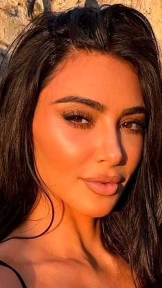 La empresaria presume de mirada gracias a las extensiones, que logran un efecto 'ojos grandes' muy favorecedor Kim Kardashian, Serum, Beauty