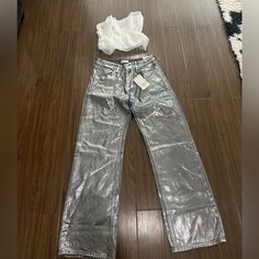 Zara Wide Leg Silva Metallic Jeans Jean Organization, Metallic Jeans, Zara Jeans, Tube Top, Wide Leg, Women Jeans, Zara, Silver, Women Shopping