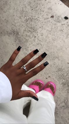 ˚୨୧⋆ @bella2angel Short Black Nail Designs Acrylic, All Black Short Acrylic Nails, Black Acyrilics Nails Short, Whole Color Nails, All Black Nails Short, Cute Short Square Acrylic Nails Simple, Curved Short Nails, Black And Chrome Nails Short, Black Acrylic Nails Ideas Short