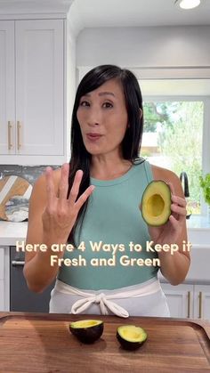 there are 4 ways to keep it fresh and green in the kitchen by using avocados