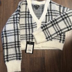 Girls Black And White Plaid Cardigan. Never Worn Tags Attached White Winter Cardigan For School, White Winter Sweater For School, Class Shirts, Class Shirt, Plaid Cardigan, Kids Art Class, Girls Art, Black And White Plaid, Girls Black