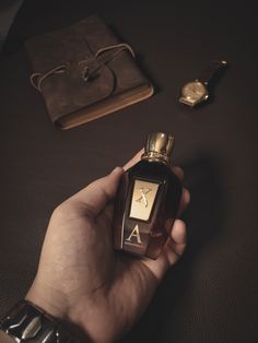 #perfume #xerjoff #jorgeparfum #perfumeaddict #perfumelovers Xerjoff Alexandria Ii, Xerjoff Accento, Perfumes Collection, Antique Perfume Bottle, Perfume Packaging, Men's Robes, Men's Fragrance, Celebrity Perfume, Sweet Fragrances