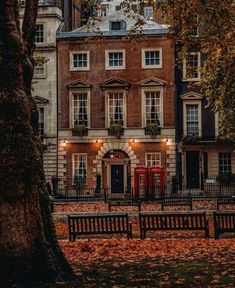 Ber Months, Berkeley Square, London Dreams, London Aesthetic, Town House, Autumn Scenery, Visit London, London Life, Autumn Cozy