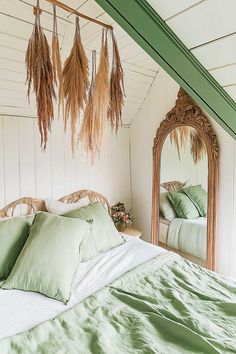 25+ Green Witch Aesthetic Home Bedroom Witch Aesthetic Home