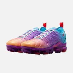 Style No. FD0823-500 Color: Multicolor Bright gradient colors help this Nike Air VaporMax Plus add a burst of energy to your look. With a design rooted in the past (look for beach-inspired details that nod to the Air Max Plus), revolutionary VaporMax Air cushioning helps comfortably propel you into the future. Dream Bright, Tekno Nike, Nite Jogger Adidas, Nite Jogger, Air Vapormax Plus, Nike Air Vapormax Plus, Air Jordan 12 Retro, Jordan 12 Retro, Adidas Originals Superstar