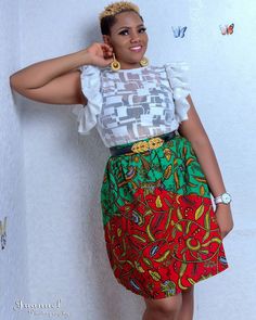 Top Styles For Ladies, Organza Top Styles, Lisa Fashion, Short Ankara Dresses, Organza Styles, Lace Dress Classy, Simple Tops, Ankara Short