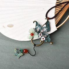 Comfortable, One of Kind. Necklaces online shop,|Vintage|Necklaces|Metal|Female|Sea Blue Special Gift For Girlfriend, Clear Crystal Earrings, Butterfly Vintage, Layered Chains, Agate Jewelry, Crystal Stud Earrings, Necklace Online, Sea Blue, Butterfly Necklace