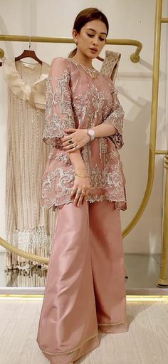 Shadi Dresses, Asian Bridal Dresses, Outfit Autumn, Outfit Halloween