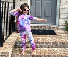 Tie Dye Birthday Party, Tie Dye Sweatsuit, Diy Tie Dye, Tie Dye Birthday