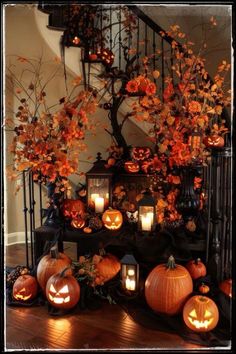 #BEAUTY ,#REALATIONSHIPS #Fashion #Outfits #Winter Outfits #Animals Foyer Decorating Ideas Entryway, Halloween Foyer, Elegant Halloween Decor, Classy Halloween, Halloween Bedroom, Casa Halloween, Halloween Mantel, Adornos Halloween, Elegant Halloween