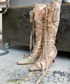 Pointe Shoes, Shoe Inspo, Unique Shoes, Boots Knee, Grunge Style